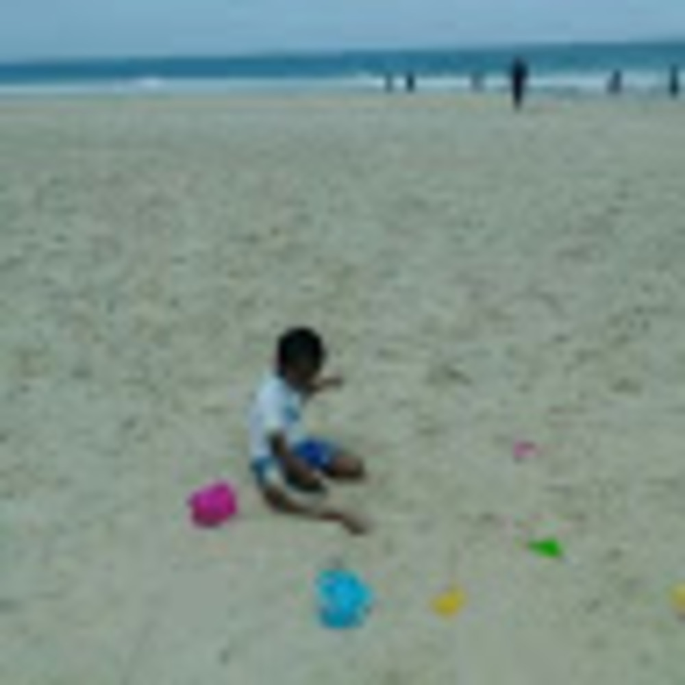 Meet your Posher, Khadija